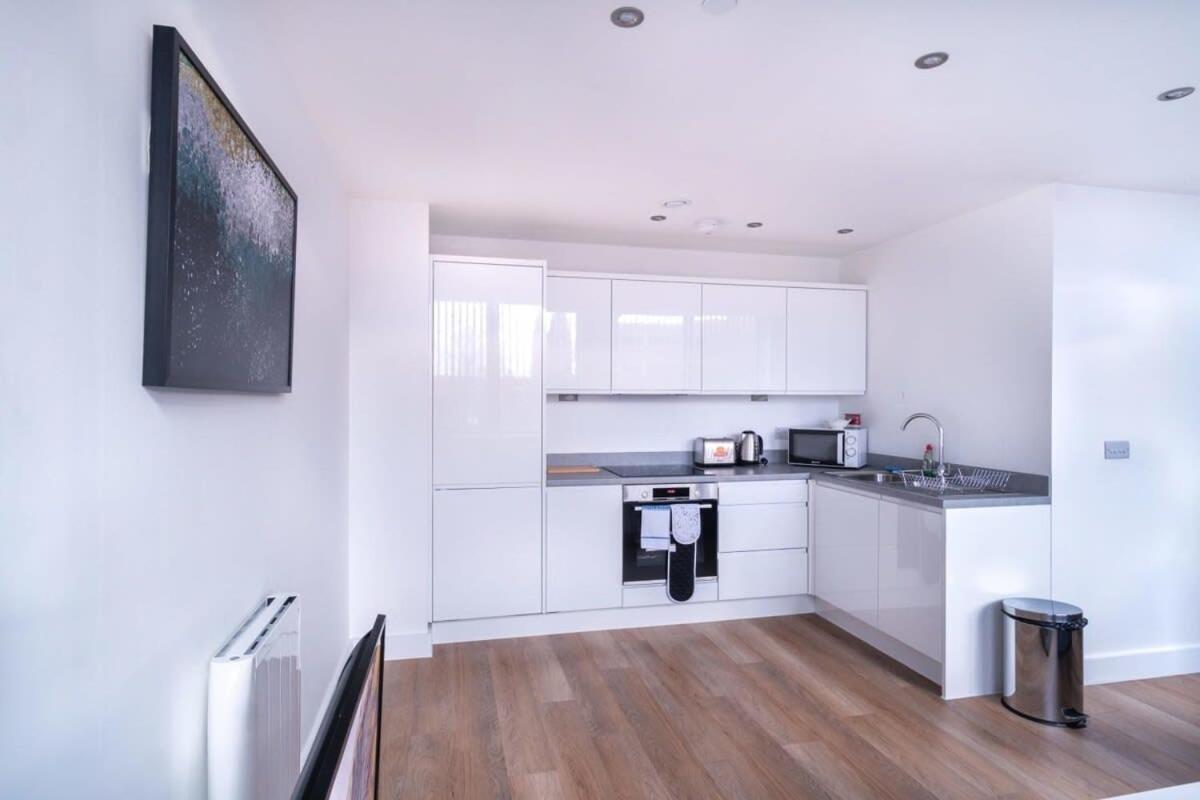 Stayzeni, Alexandra Rise Lovely 1 Bed Apartamento
